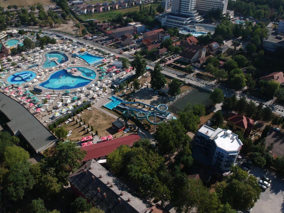 Octogon Ξενοδοχείο Băile Felix Εξωτερικό φωτογραφία